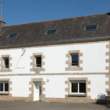 Corps De Ferme Au Calme